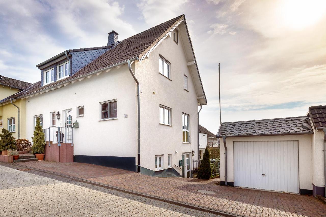 Ferienwohnung Julia - Klimatisiert Wolken Exterior photo